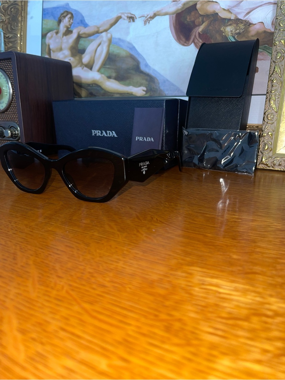 Authentic Prada Black Cat-Eye Sunglasses with Gradient Lenses - Picture 3 of 15